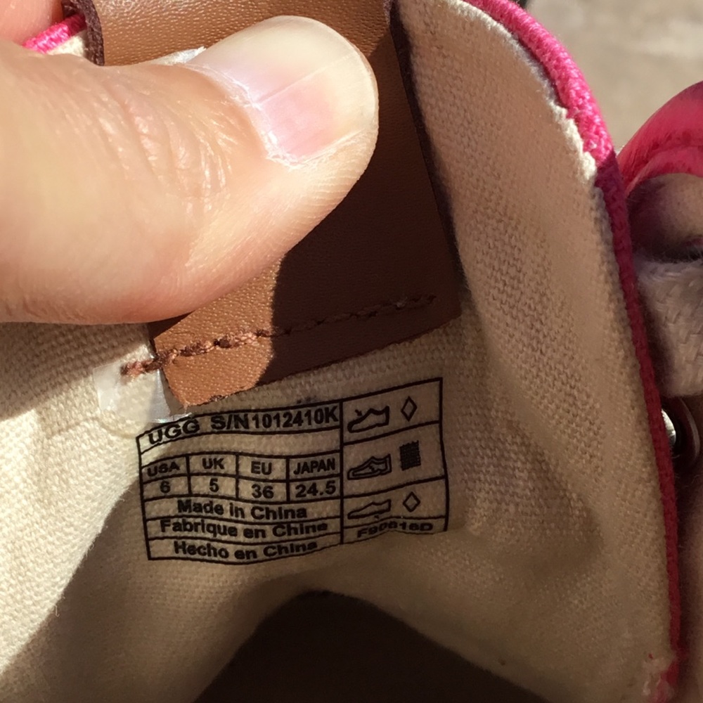 Ugg K Broderick Pink Pebbled Sneakers - Picture 6 of 8